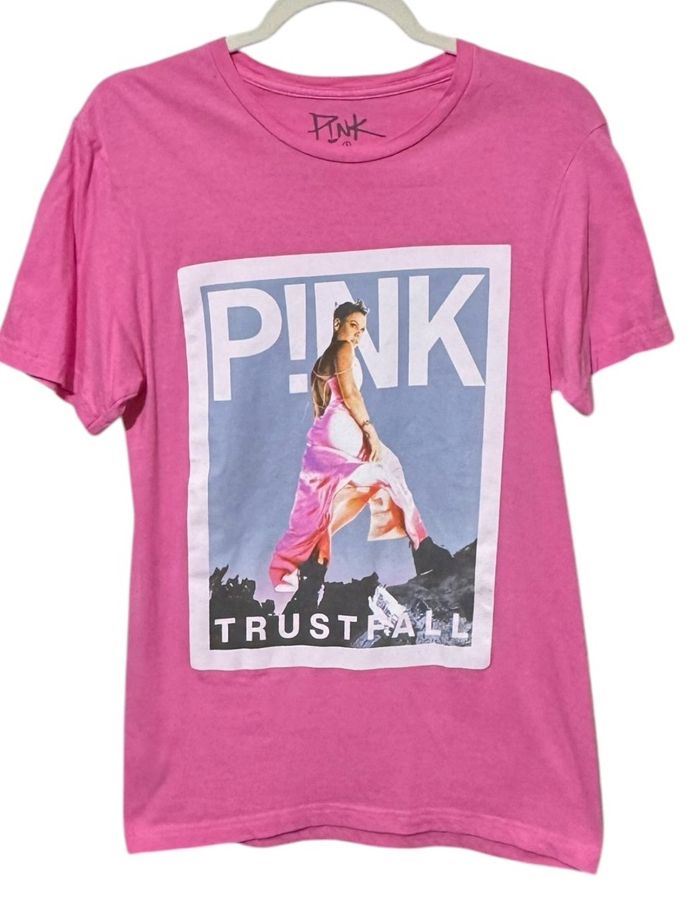 P!NK Trustfall 2023 Graphic Tee S 17.5” p2p Pink NWOT - Picture 2 of 8